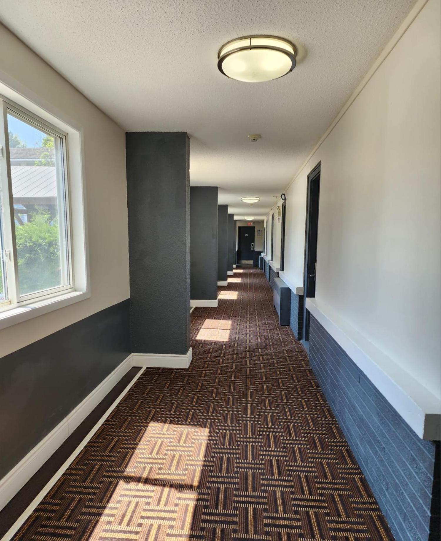 Super 8 by Wyndham Pembroke Hotel Bagian luar foto
