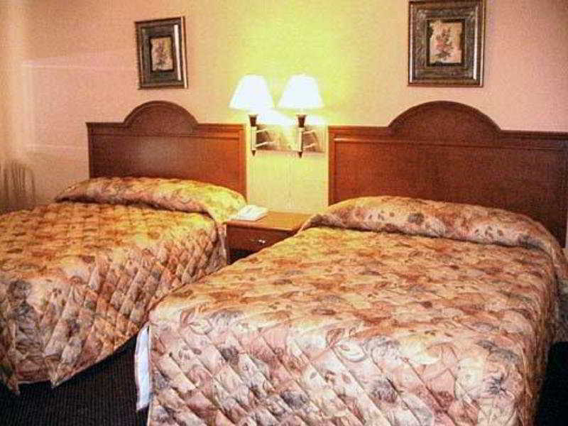 Super 8 by Wyndham Pembroke Hotel Ruang foto