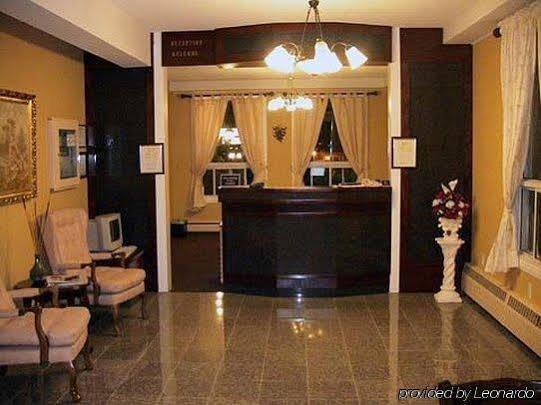 Super 8 by Wyndham Pembroke Hotel Bagian luar foto